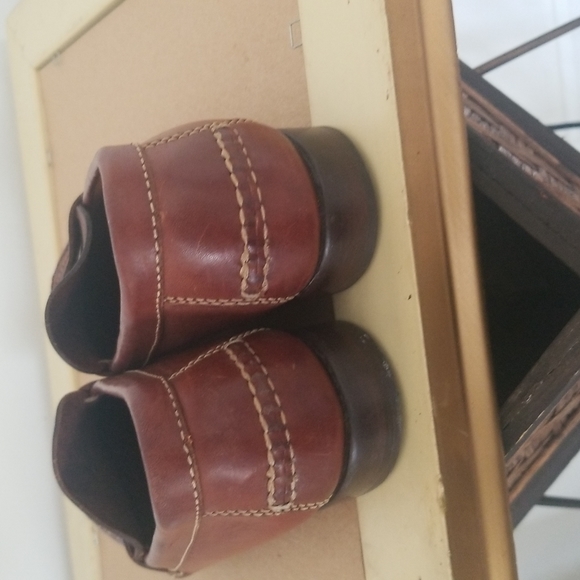 Country Cole Haan Brown is gender-neutral. Size 7.5 M - Picture 5 of 12